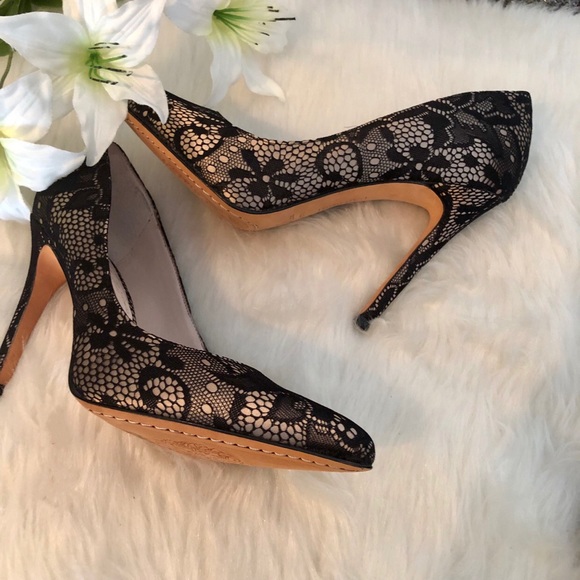 Vince Camuto Shoes - 🔥Vince Camuto Lace Heels
